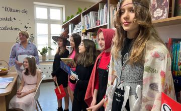 Pasowanie na czytelnika uczniów klas pierwszych