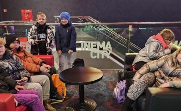 Mikołajkowy wyjazd klas 3 do kina