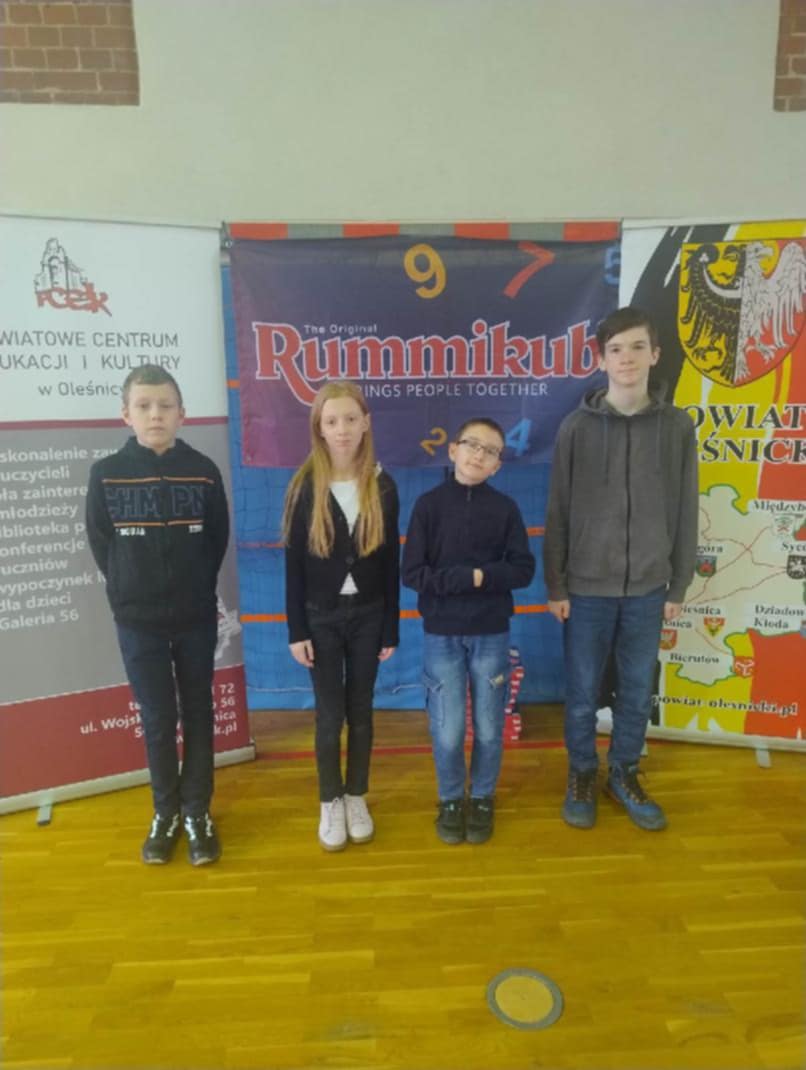 Reprezentanci szkoły w II Powiatowym Turnieju Gry Logicznej RUMMIKUB
