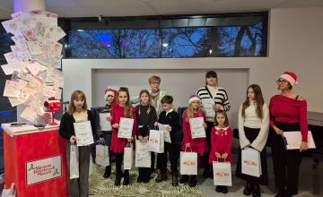 Laureatka podczas wręczenia nagród w MOKIS