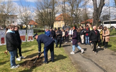 „Katyń… ocalić od zapomnienia”.  (12)