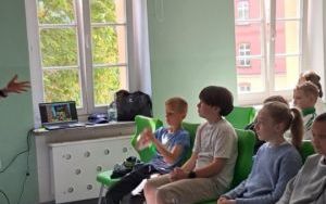 Spotkanie uczniów z policjantką (1)