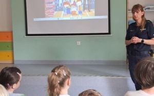 Spotkanie uczniów z policjantką (3)