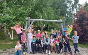 Klasy II z wizytą w pracowni stolarskiej  (2)