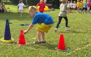 dzieci uczestniczące w Sportowej Olimpiadzie Przedszkolaków (7)