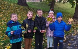 Jesienny spacer pełen odkryć klas 2 (14)