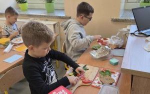 Zdrowe śniadanie w klasie 1b (10)