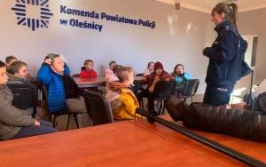 Przedszkolaki odwiedziły Komisariat Policji (12)