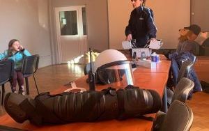 Przedszkolaki odwiedziły Komisariat Policji (13)