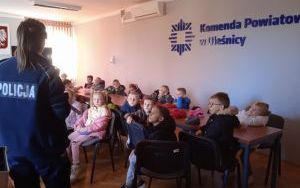 Przedszkolaki odwiedziły Komisariat Policji (7)