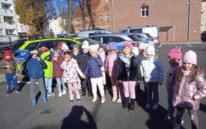 Przedszkolaki odwiedziły Komisariat Policji (10)