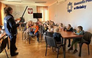 Przedszkolaki odwiedziły Komisariat Policji (6)