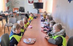 Przedszkolaki odwiedziły Komisariat Policji (1)
