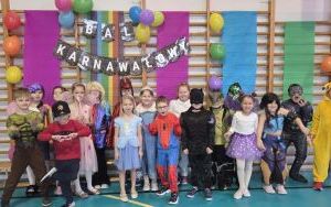 Bal karnawałowy klas 1-3 (4)
