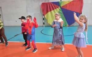 Bal karnawałowy klas 1-3 (4)