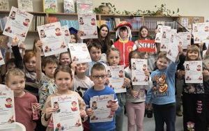 Pasowanie na czytelnika w SP2 (2)