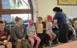 Wycieczka pierwszaków do Chlebowej Chaty (4)